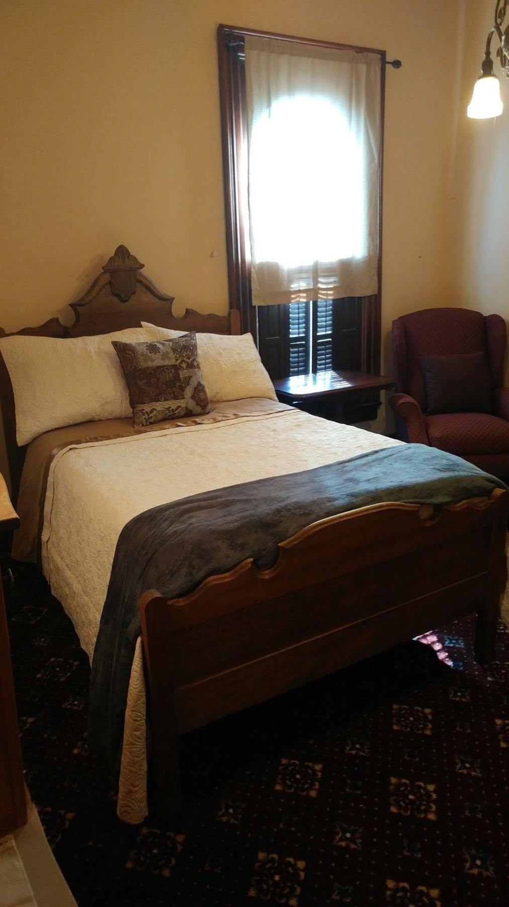 The Mitchell House Bed And Breakfast Circleville Екстер'єр фото